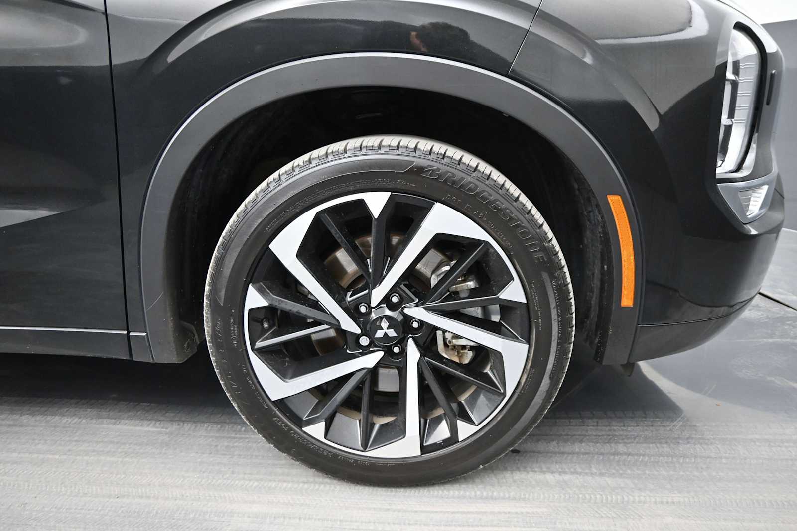 2023 Mitsubishi Outlander SEL - Photo 10