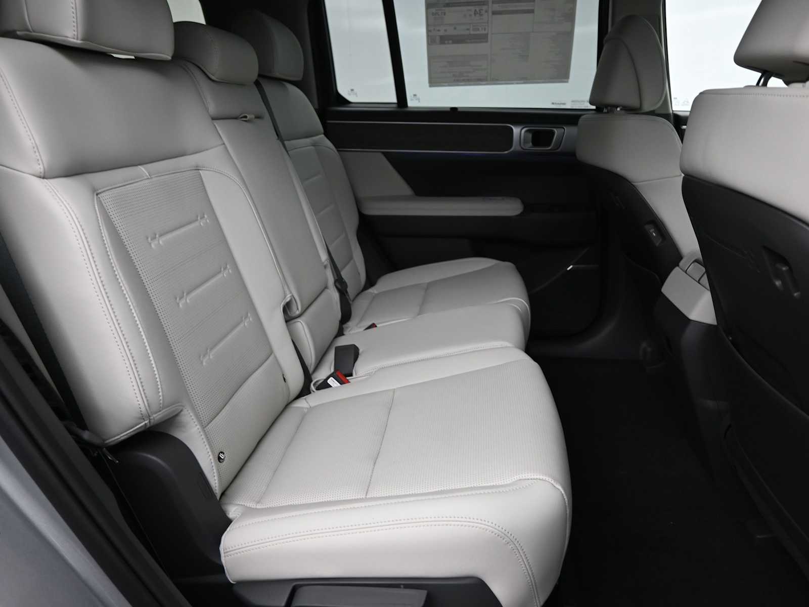 2026 Hyundai Santa Fe Limited - Photo 12