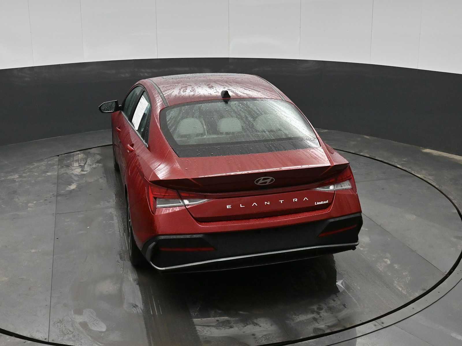 2025 Hyundai Elantra Limited - Photo 26