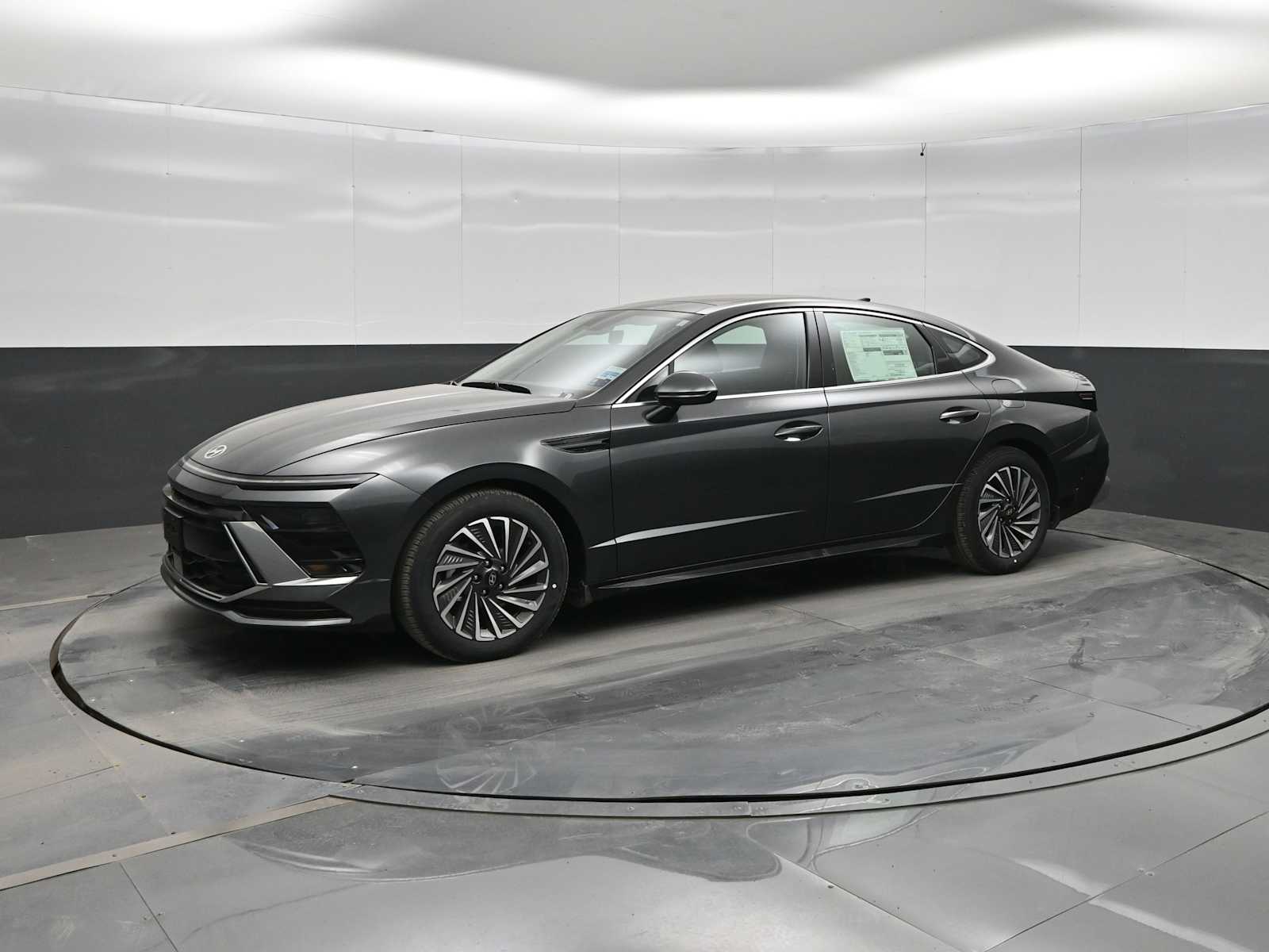 2026 Hyundai Sonata SEL's photo