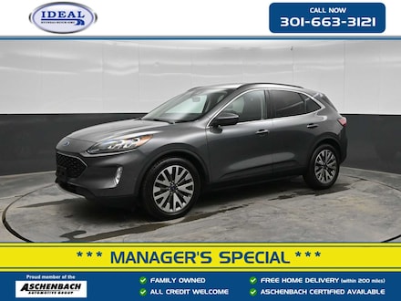 2021 Ford Escape Titanium Hybrid FWD