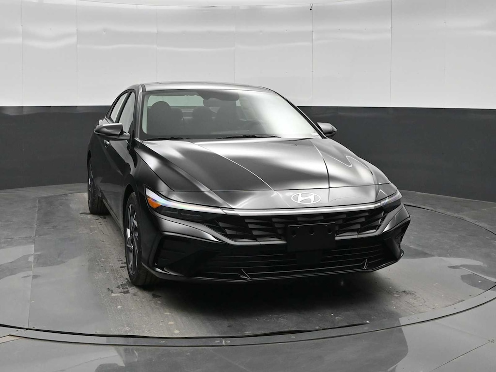 New 2026 Hyundai Elantra Limited Sedan