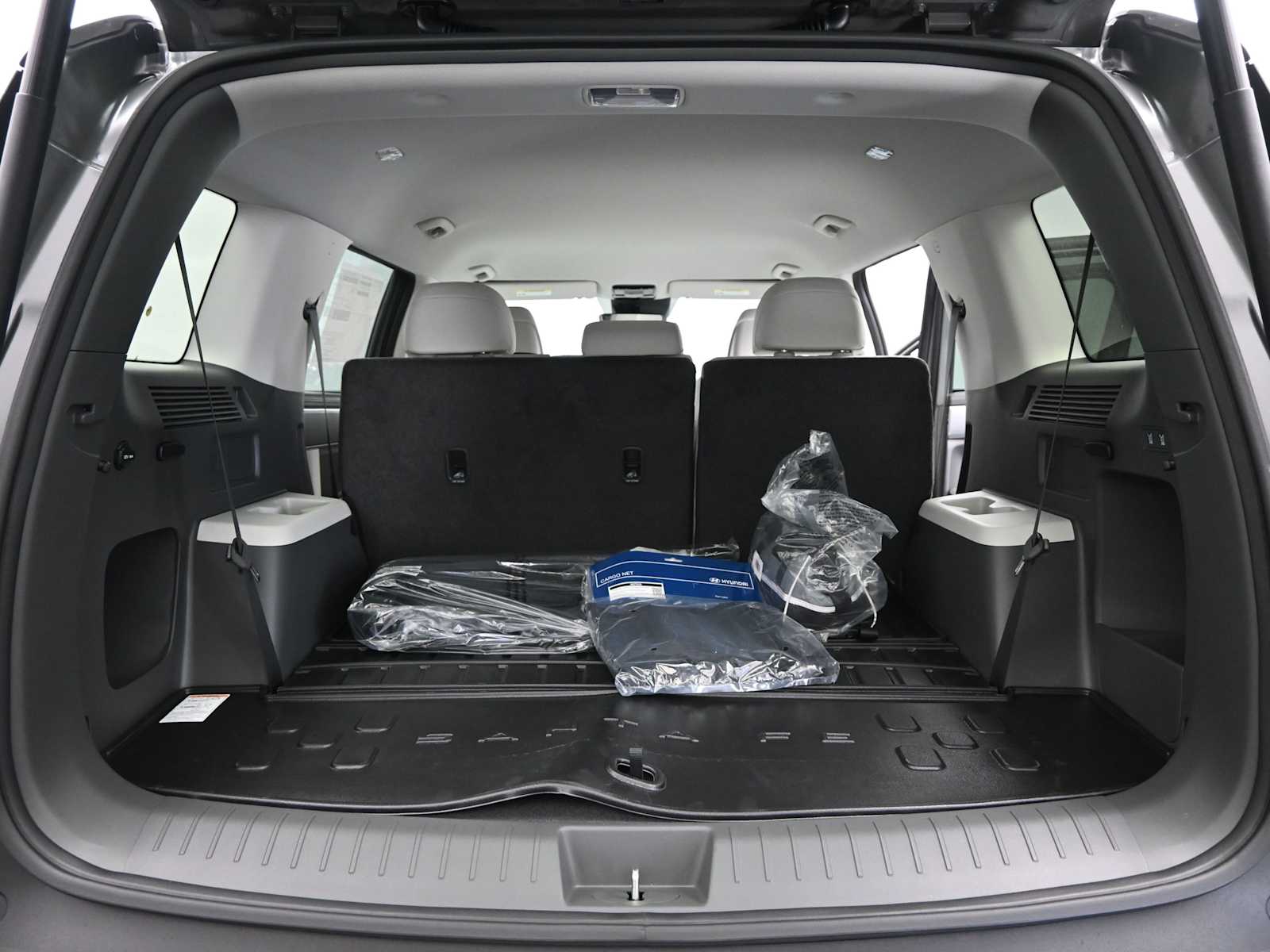 2026 Hyundai Santa Fe SE - Photo 13