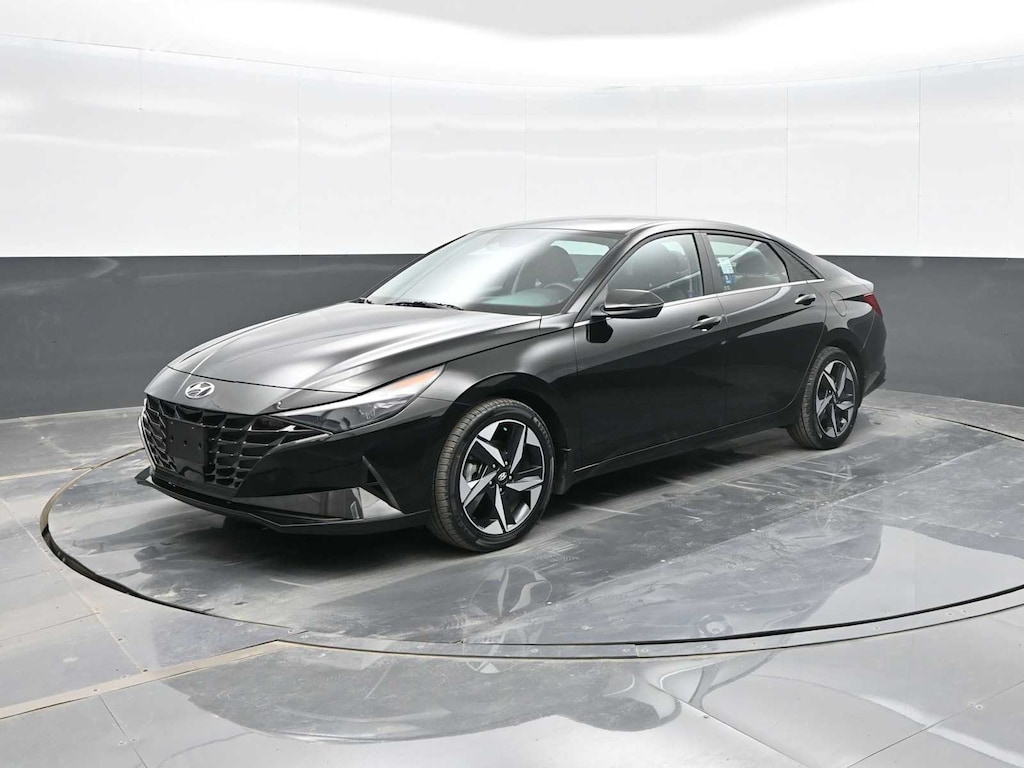 Used 2023 Hyundai Elantra Limited IVT
