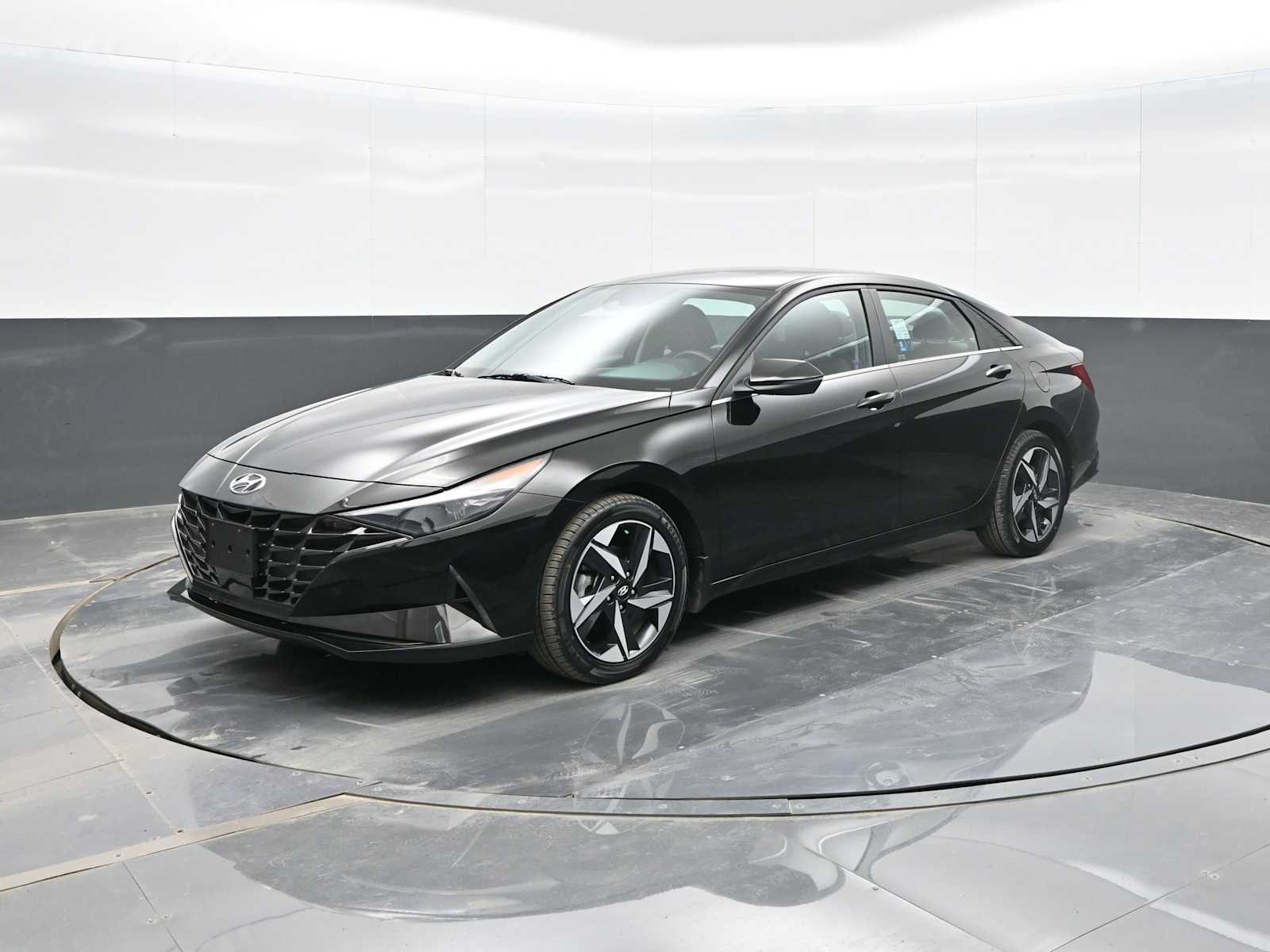 2023 Hyundai Elantra Limited photo 4