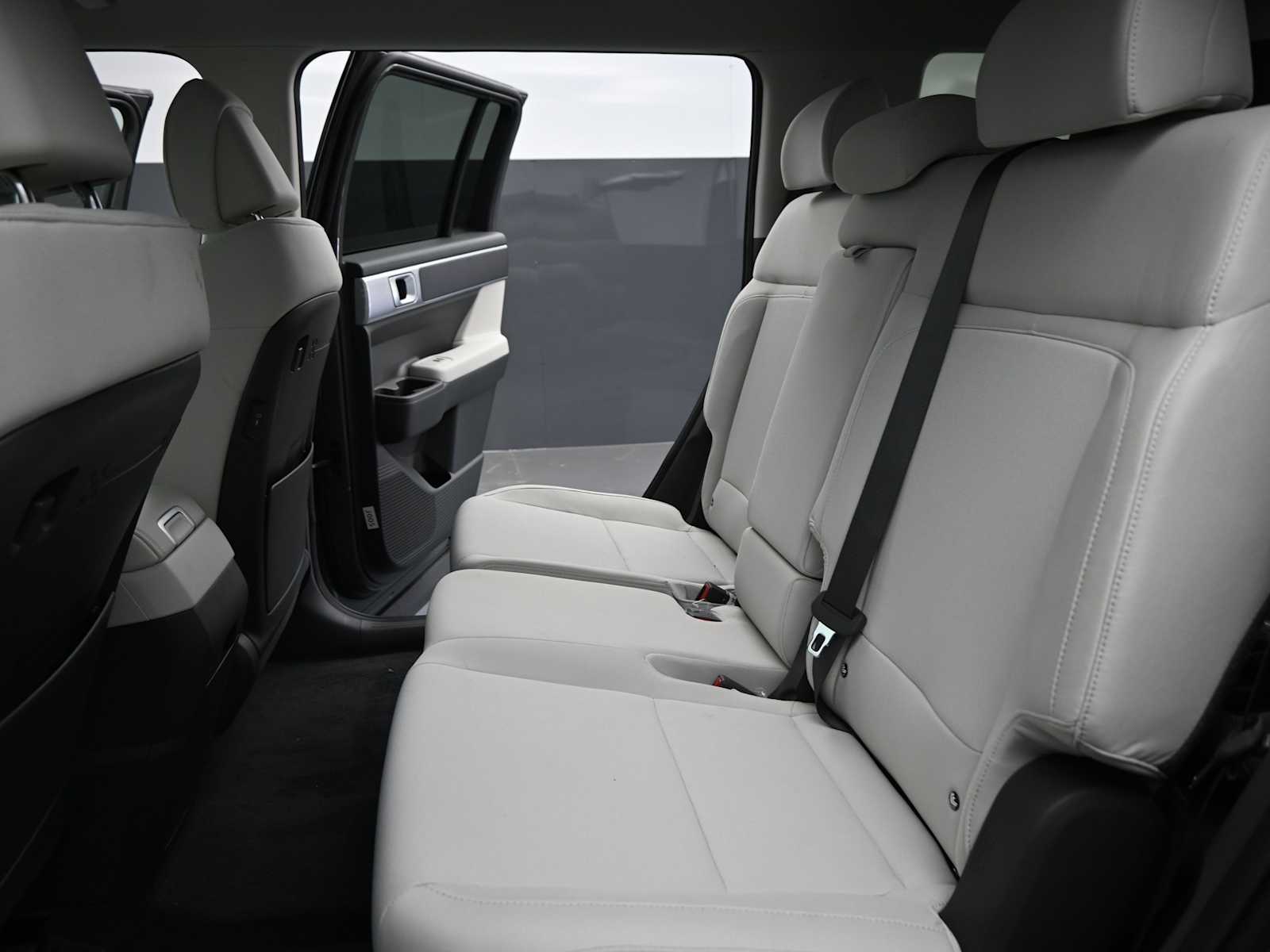 2026 Hyundai Santa Fe SE - Photo 14