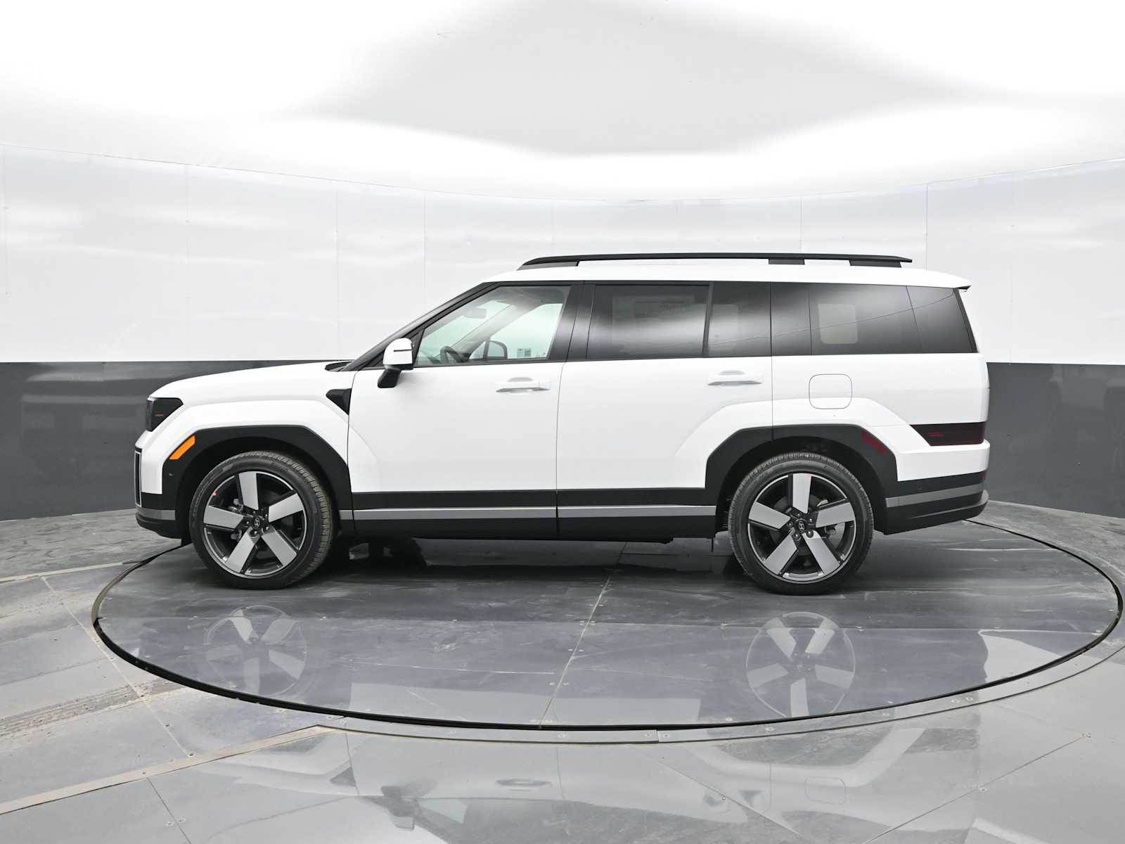2026 Hyundai Santa Fe Limited - Photo 3