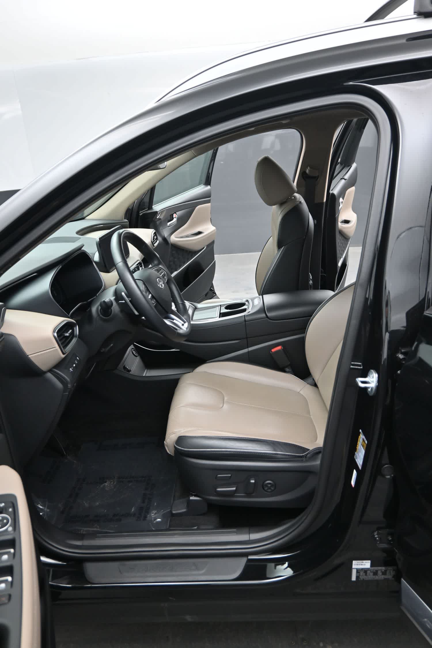 2023 Hyundai Santa Fe Limited - Photo 15