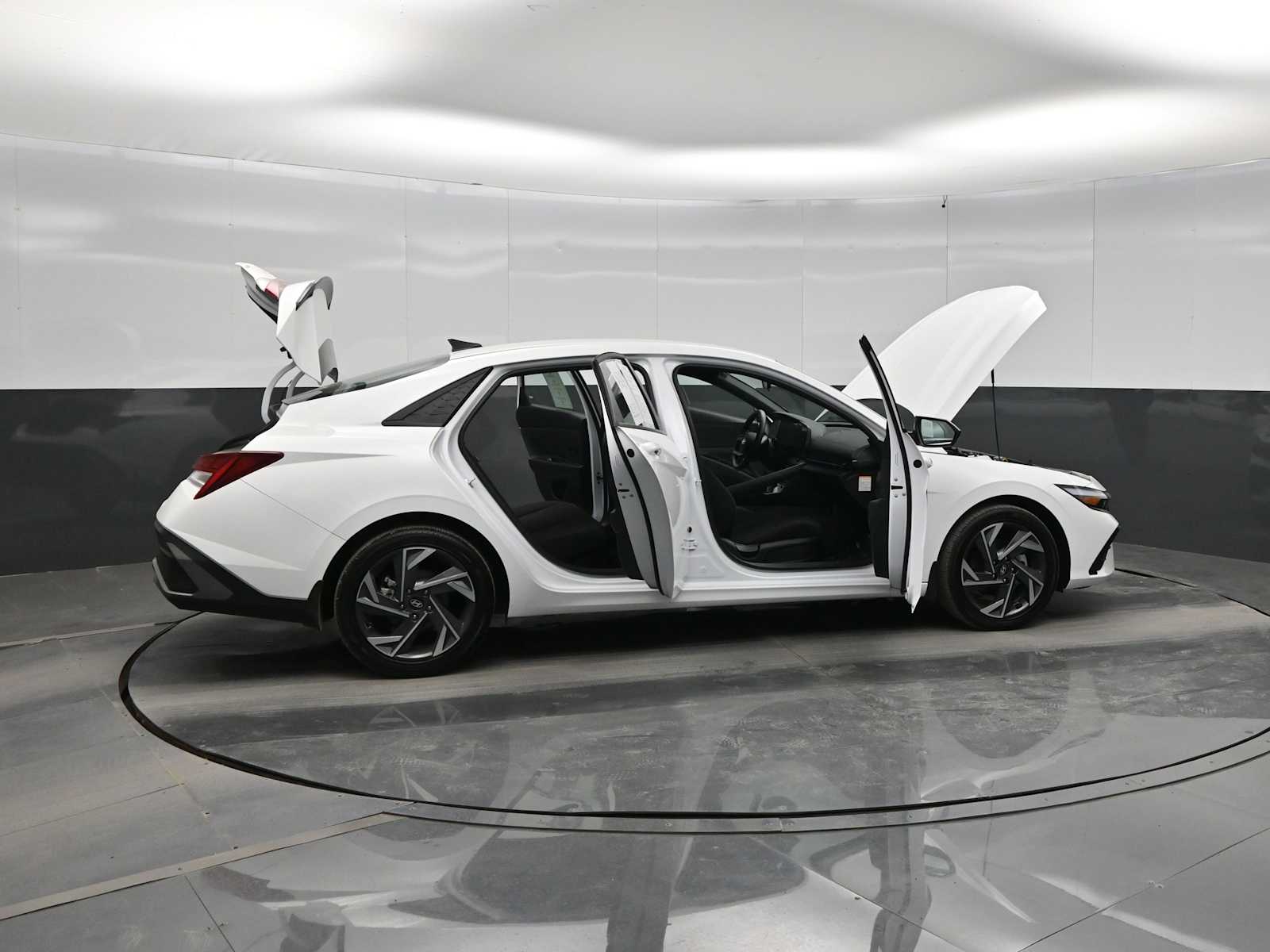 2025 Hyundai Elantra Blue - Photo 41