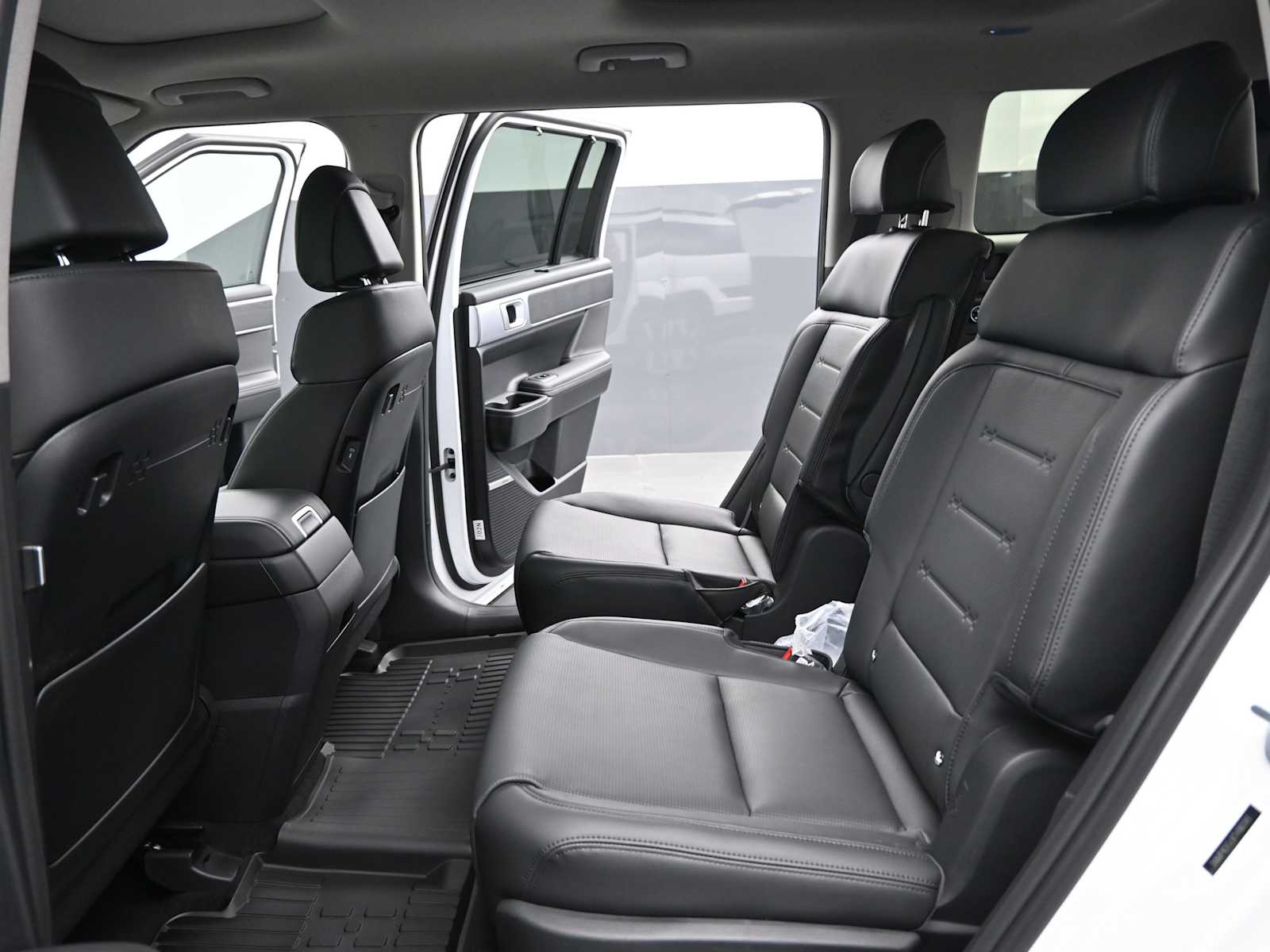 2026 Hyundai Santa Fe Limited - Photo 12