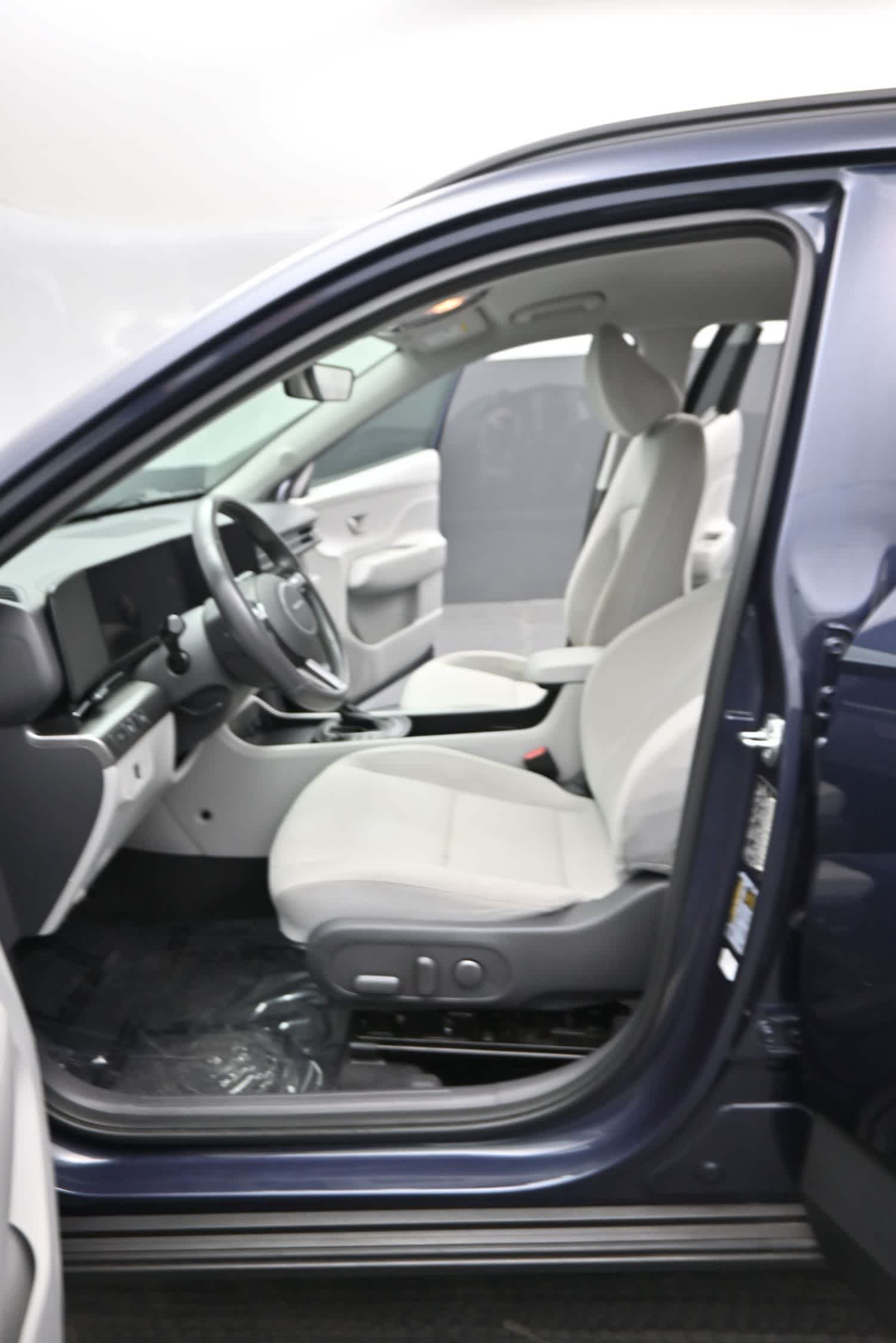 2024 Hyundai Kona SEL - Photo 17