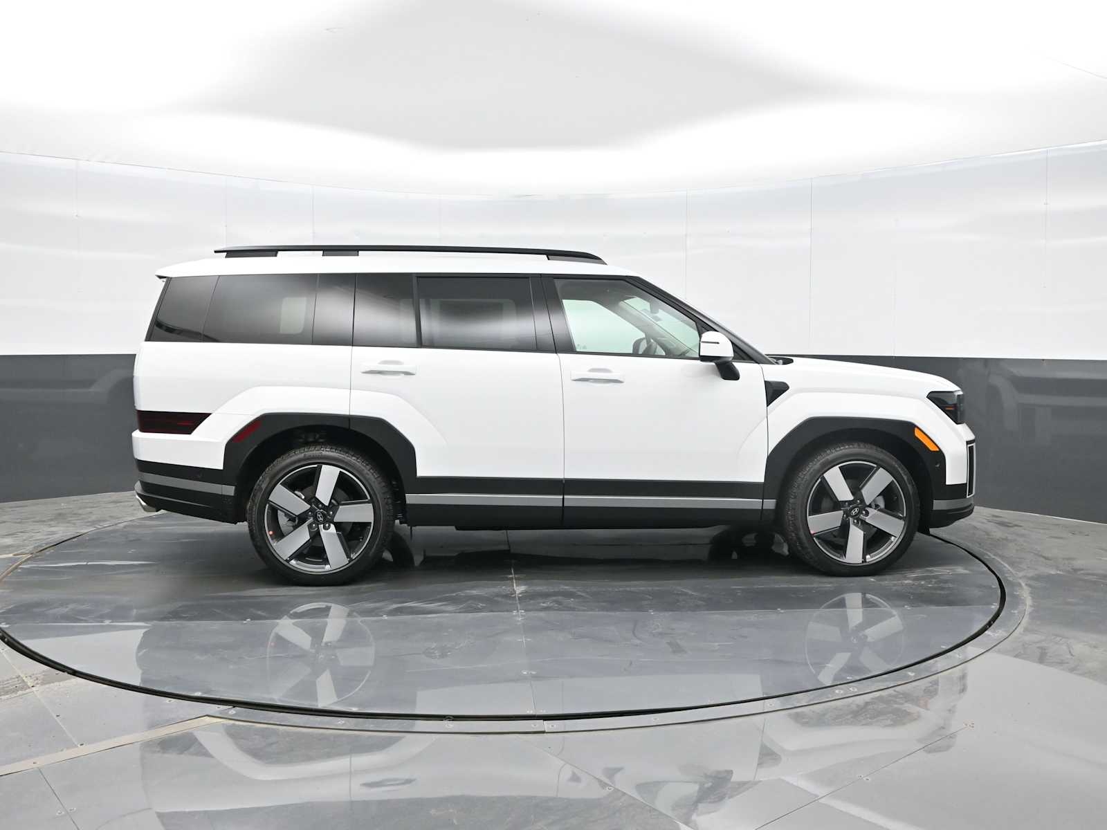 2026 Hyundai Santa Fe Limited - Photo 7
