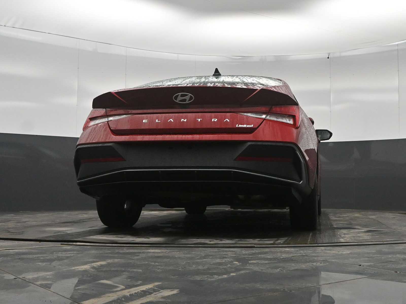 2025 Hyundai Elantra Limited - Photo 35