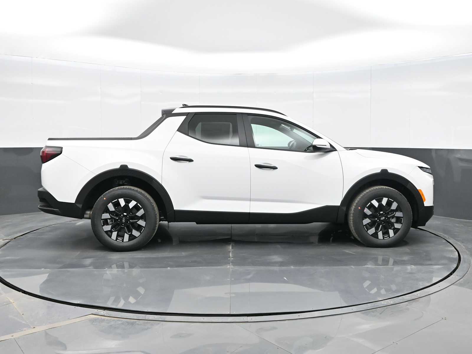 2025 Hyundai Santa Cruz SEL - Photo 9