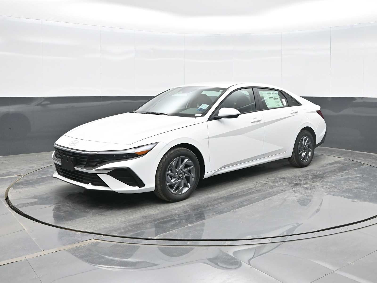 2026 Hyundai Elantra Blue's photo