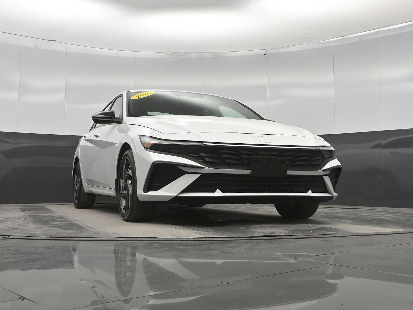 2025 Hyundai Elantra Blue - Photo 32