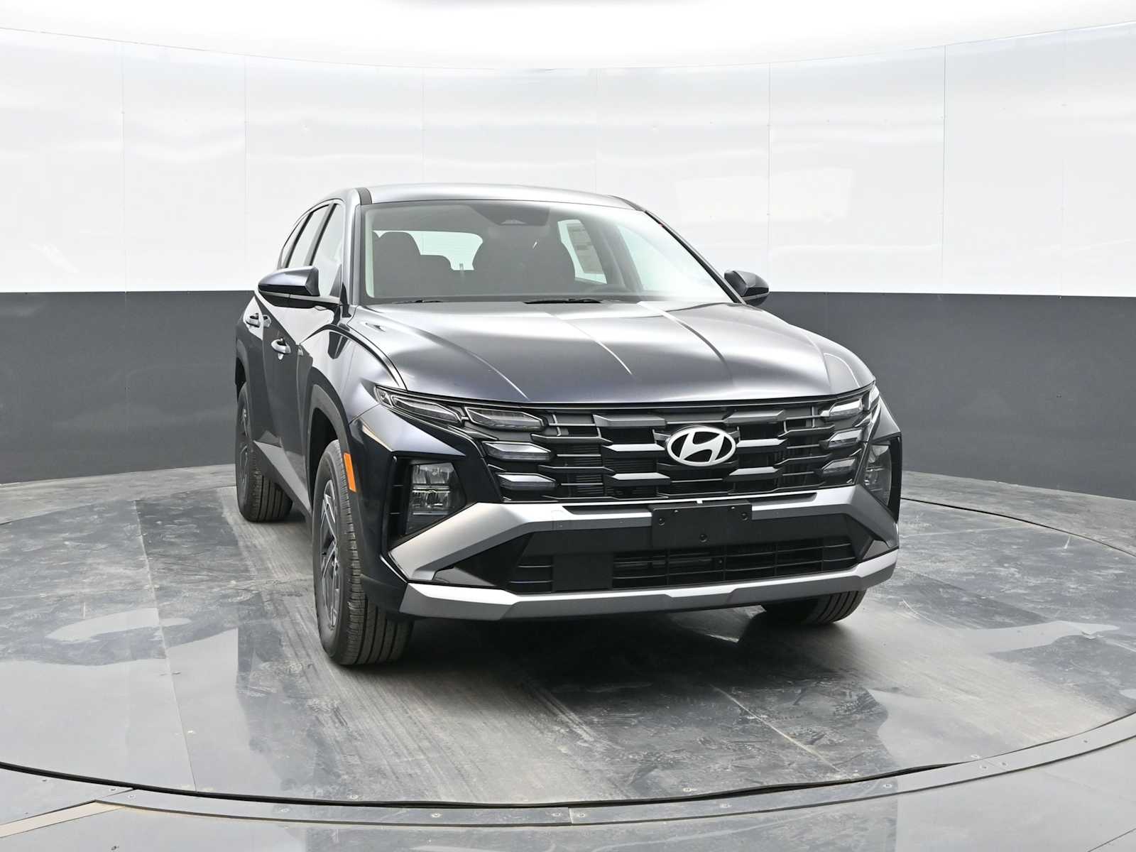 2026 Hyundai Tucson Blue SE's photo