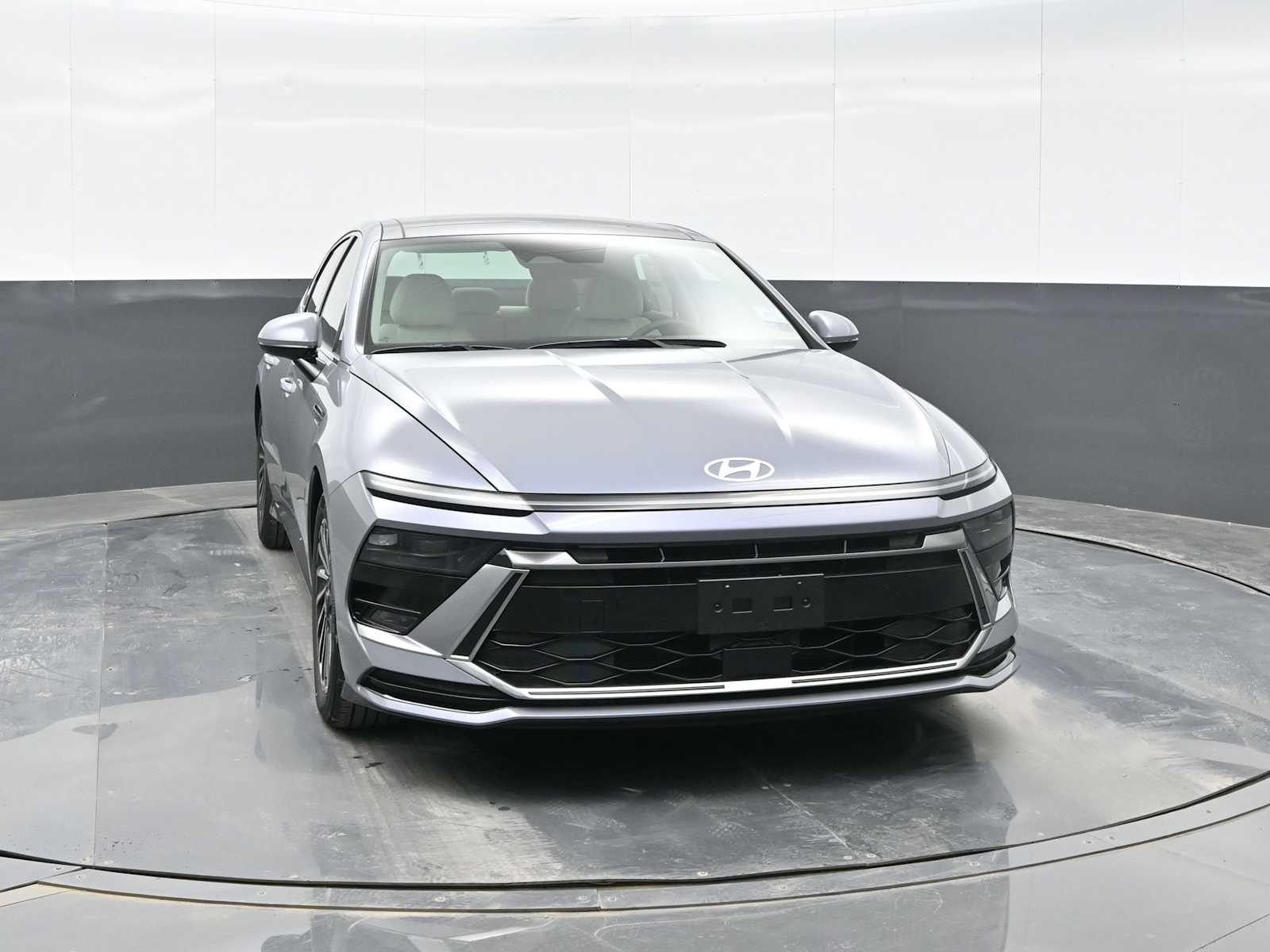 2026 Hyundai Sonata Hybrid SEL photo 2