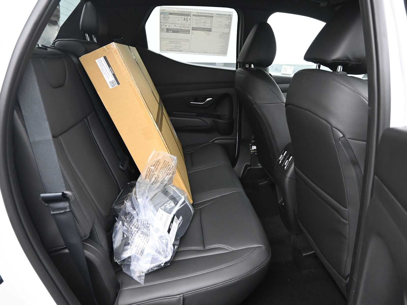 2025 Hyundai Santa Cruz SEL - Photo 12