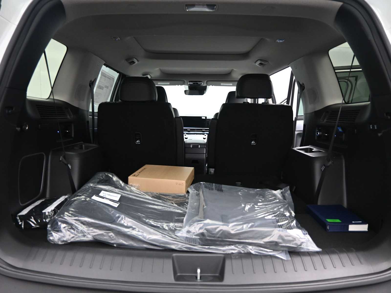 2026 Hyundai Santa Fe Limited - Photo 11