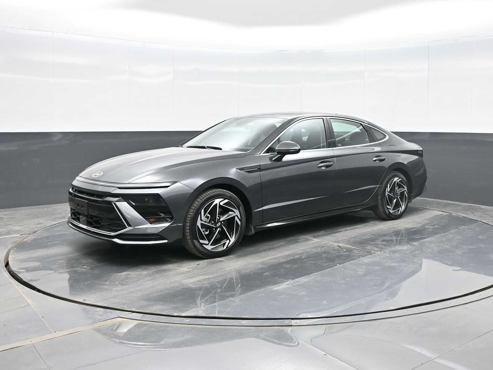 2025 Hyundai Sonata SEL's photo