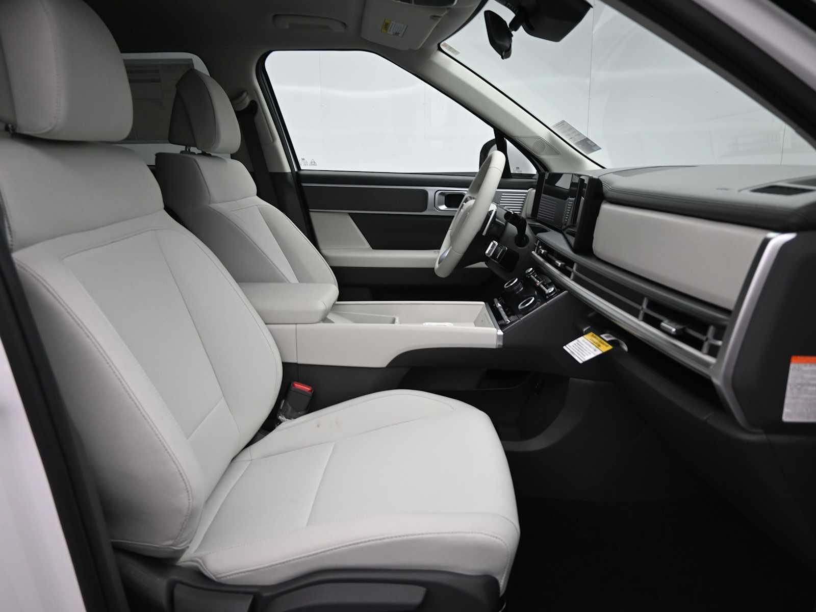 2026 Hyundai Santa Fe SE - Photo 11