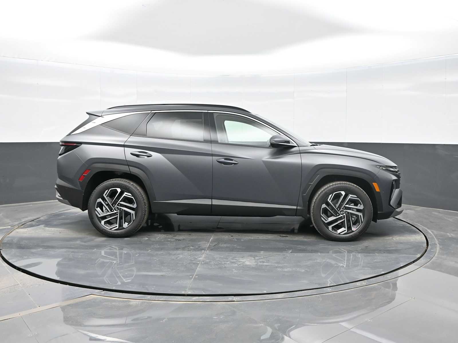 2026 Hyundai Tucson Limited - Photo 9