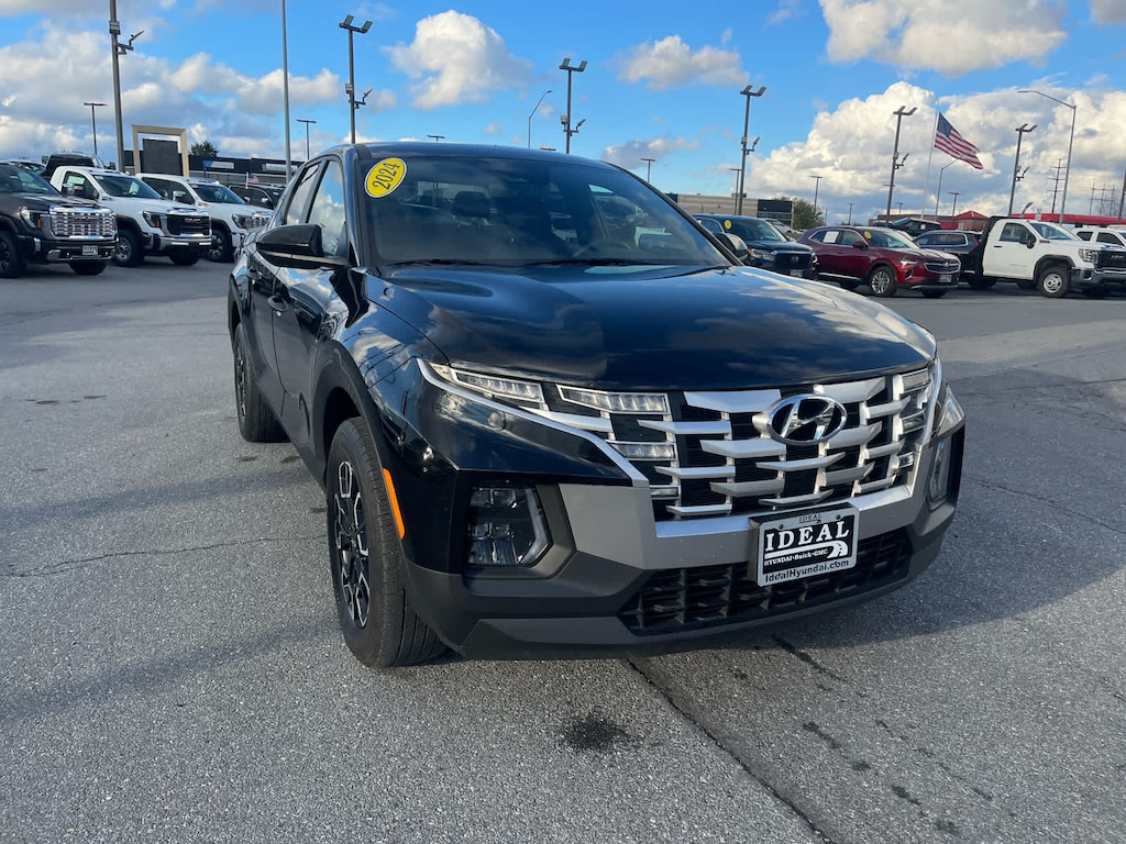 Used 2024 Hyundai Santa Cruz SE AWD AWD