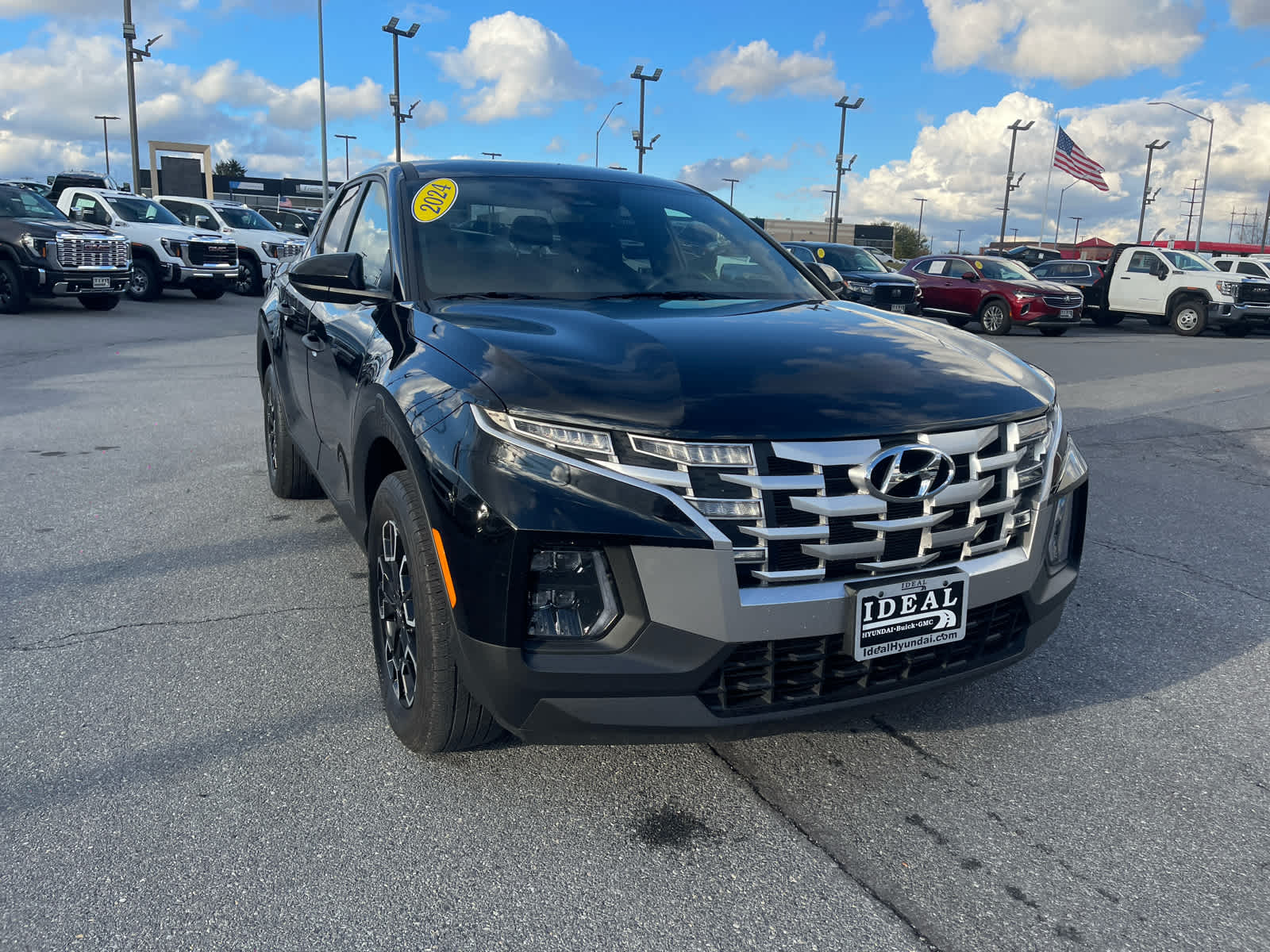 2024 Hyundai Santa Cruz SE photo 3