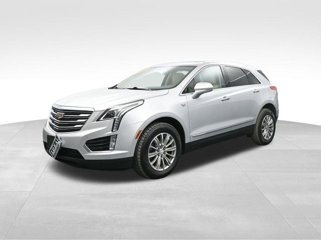 2017 Cadillac XT5 Luxury photo 2
