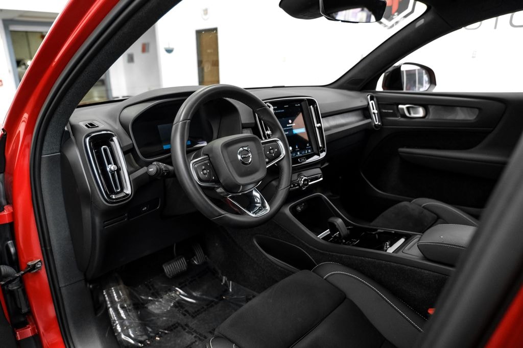 Used 2023 Volvo C40 Recharge Pure Electric Ultimate SUV
