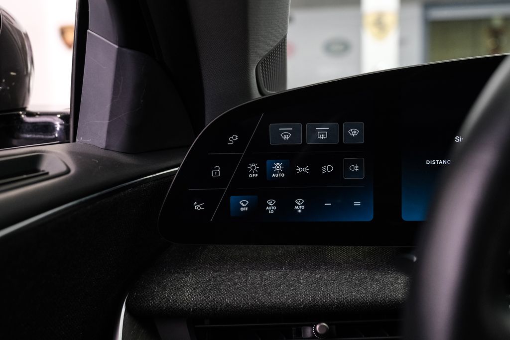 2025 Lucid Air Touring - Photo 29