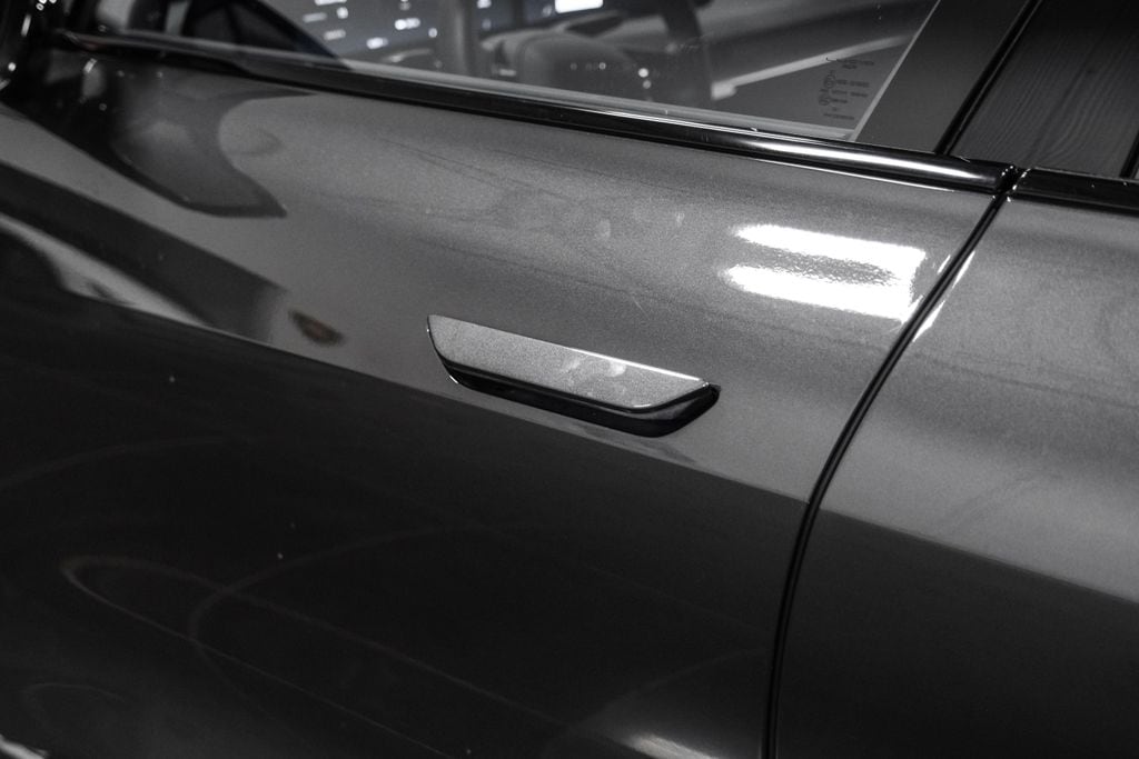2025 Lucid Air Touring - Photo 47