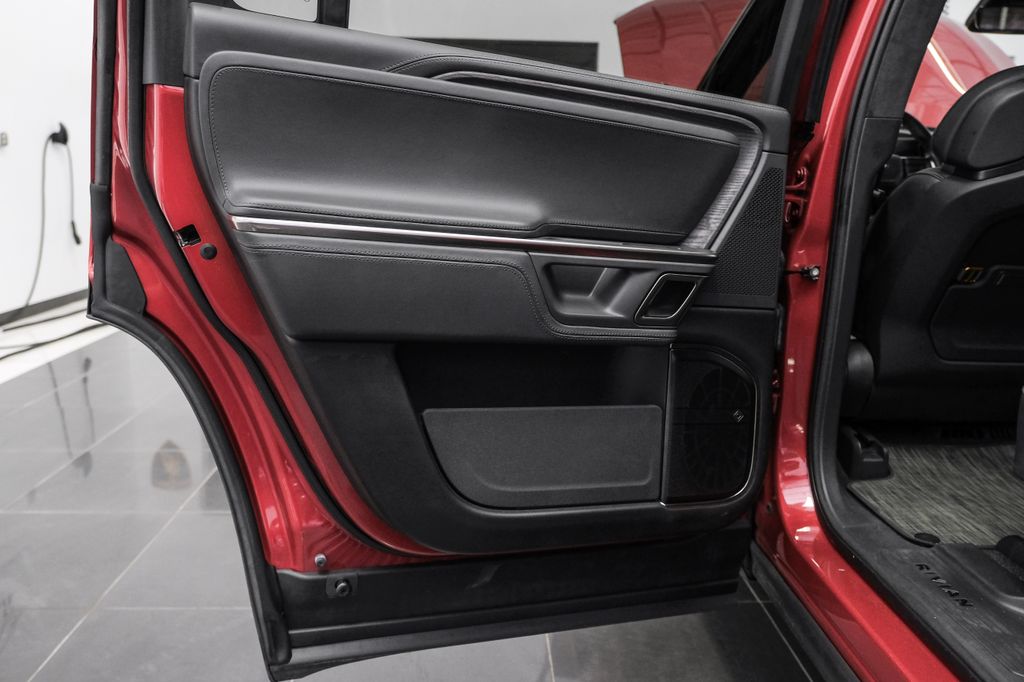 2023 Rivian R1S Adventure - Photo 35
