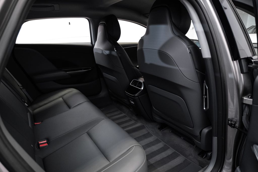 2025 Lucid Air Touring - Photo 40