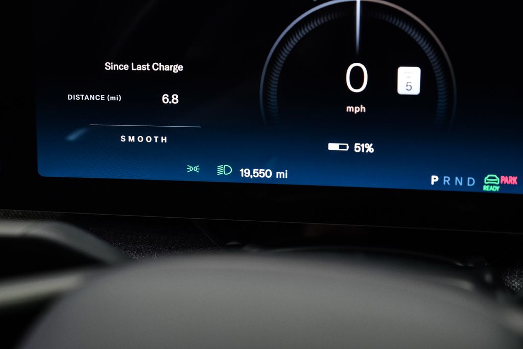 2025 Lucid Air Touring - Photo 18