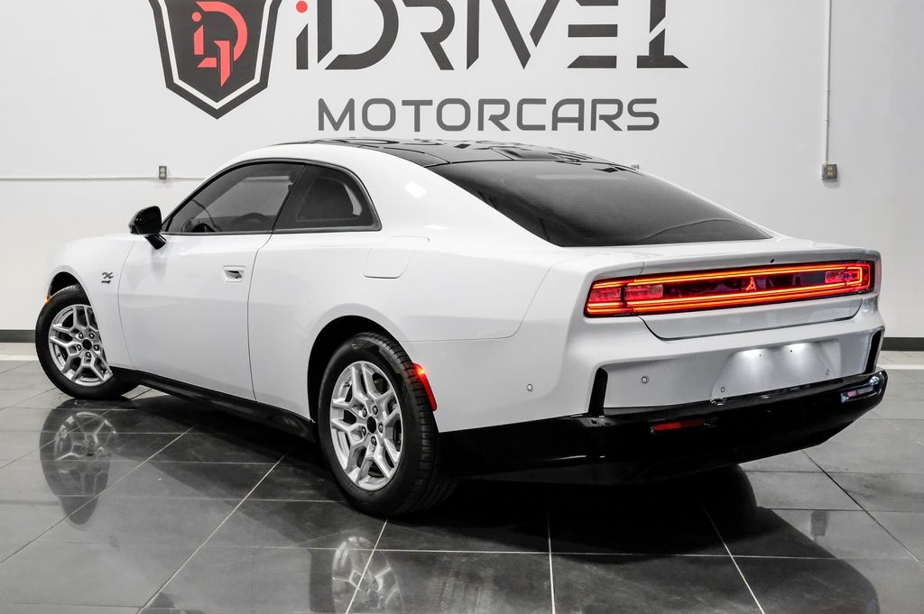 2025 Dodge Charger Daytona R/T - Photo 10