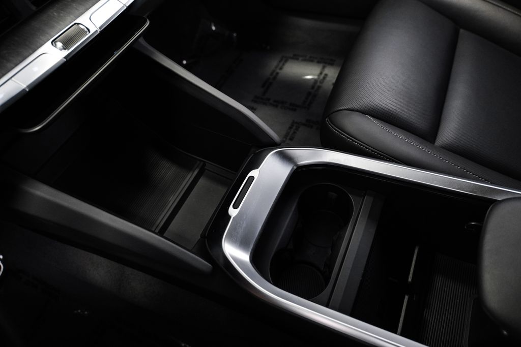 2025 Lucid Air Touring - Photo 28