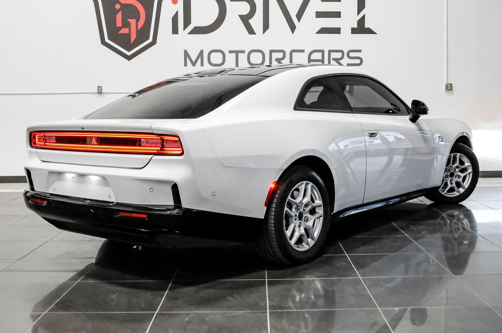 2025 Dodge Charger Daytona R/T - Photo 8