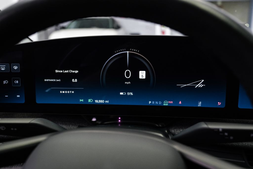 2025 Lucid Air Touring - Photo 17