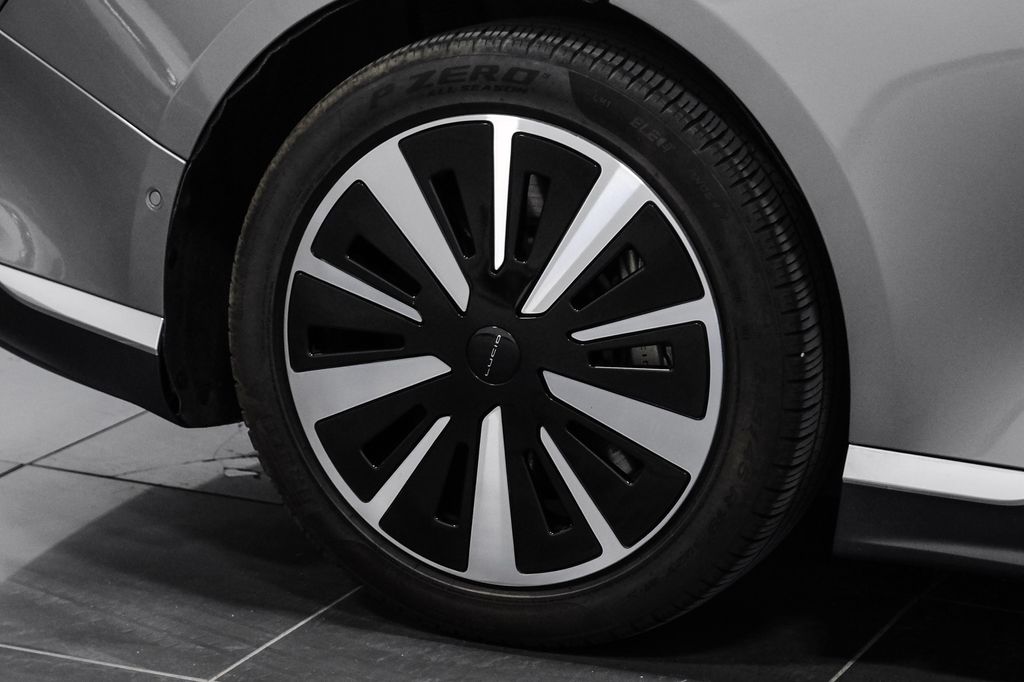2025 Lucid Air Touring - Photo 59