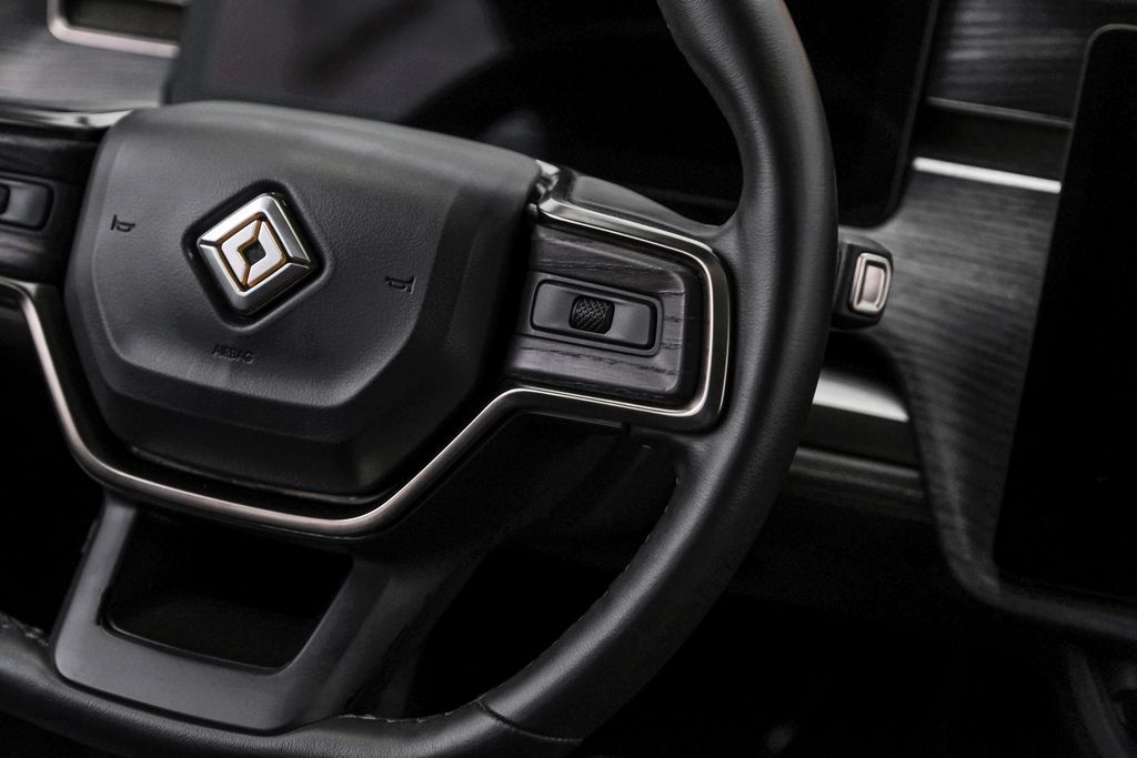 2023 Rivian R1S Adventure - Photo 19