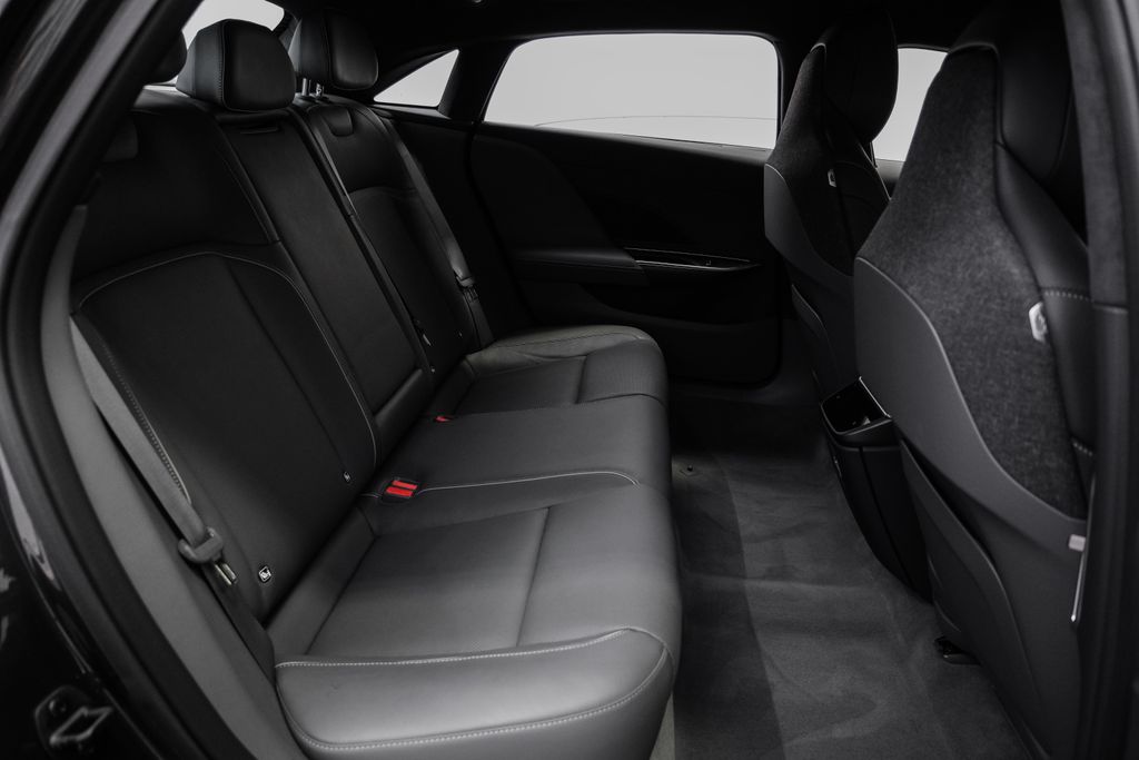 2025 Lucid Air Touring - Photo 42