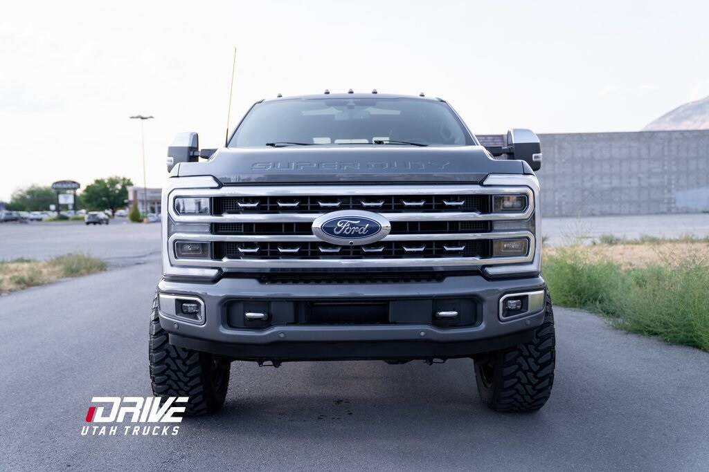 2023 Ford F-350 Platinum photo 4