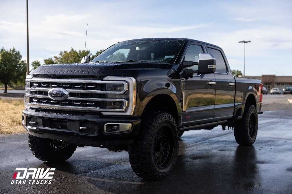 2024 Ford F-350 Platinum photo 4