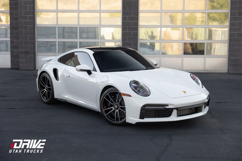 2022 Porsche 911 Turbo S photo 2