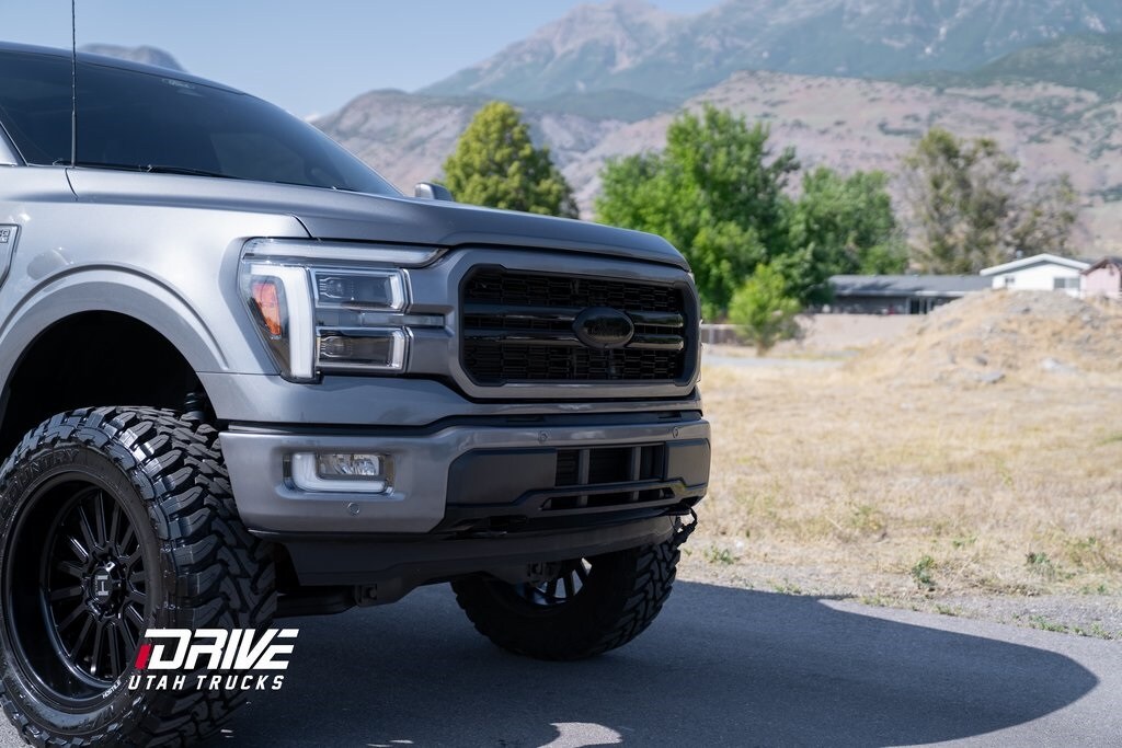2024 Ford F-150 Lariat photo 3