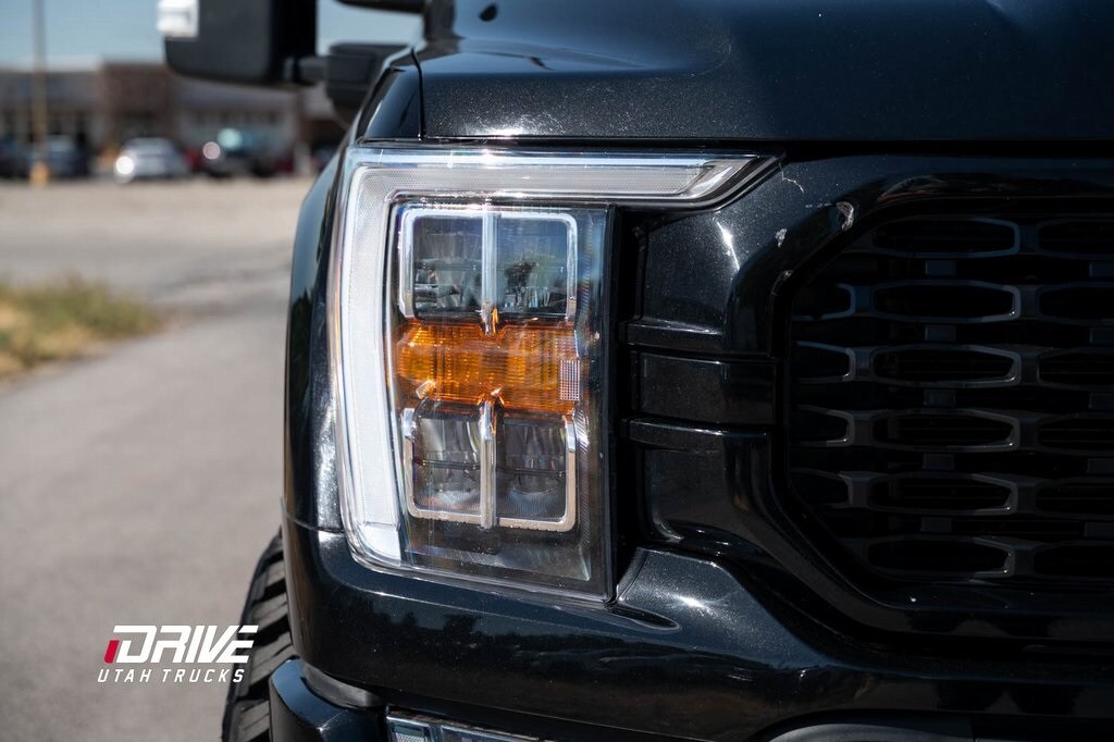 2023 Ford F-150 XLT photo 3