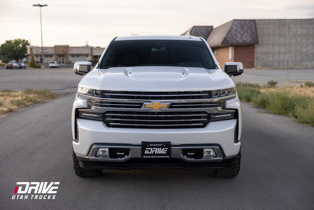 2019 Chevrolet Silverado 1500 High Country photo 3