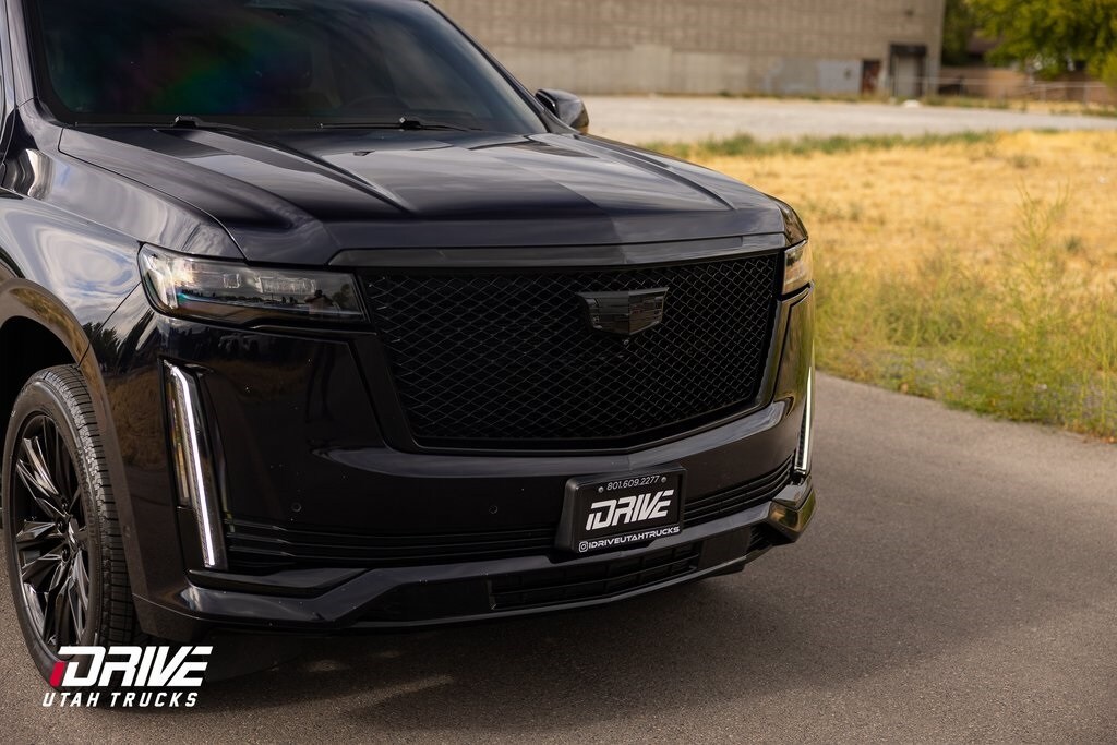 2022 Cadillac Escalade ESV Sport photo 2
